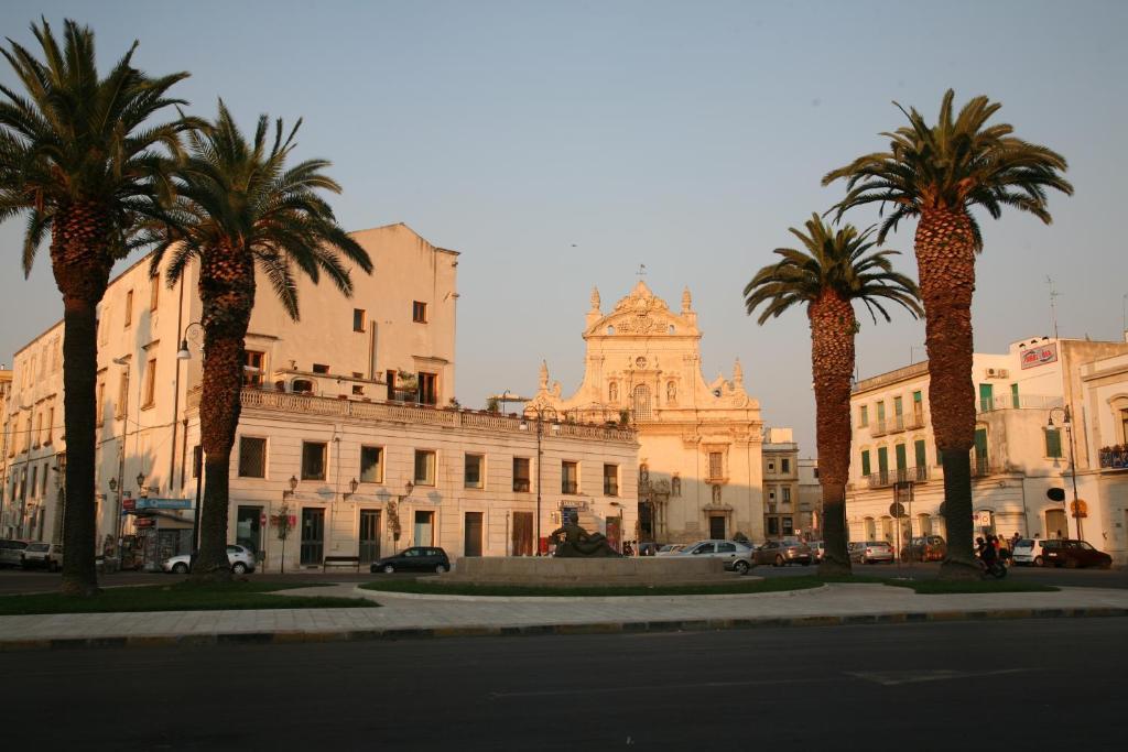 Castello Castriota Scanderbeg Galatina Exterior photo
